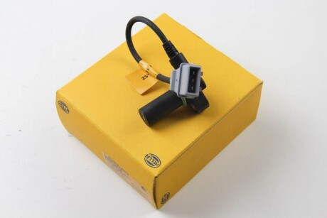 Фото 4 - Датчик коленвала HELLA 6PU009163521