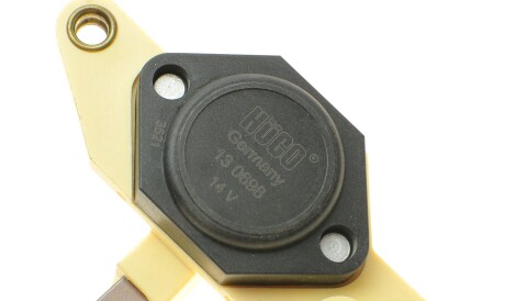 Фото 2 - Реле регулятора генератора HITACHI 130698