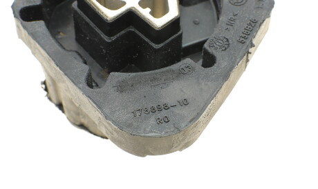 Фото 3 - Подушка крепления КПП HUTCHINSON 538B28