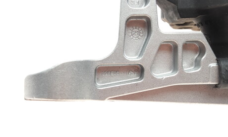 Фото 5 - Подушка двигателя HUTCHINSON 586821