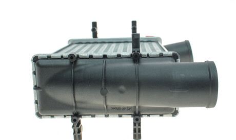 Фото 3 - Интеркулер Knecht / Mahle CI 130 000S (CI130000S)