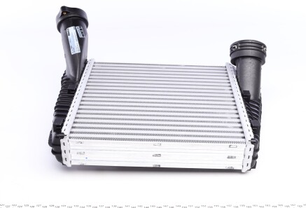 Фото 3 - Интеркулер Knecht / Mahle CI 141 000P (CI141000P)