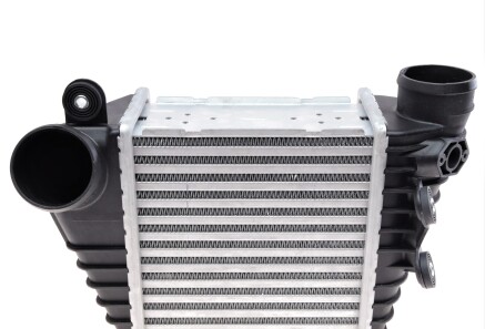 Фото 3 - Интеркулер Knecht / Mahle CI 22 000S (CI22000S)