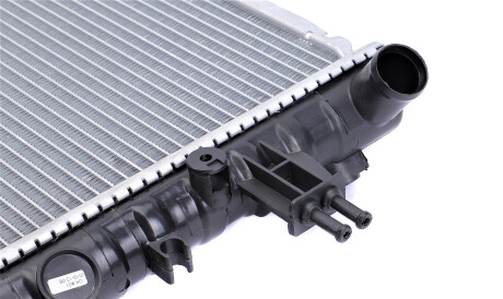 Фото 3 - Радиатор охлаждения двигателя Knecht / Mahle CR 320 000S (CR320000S)