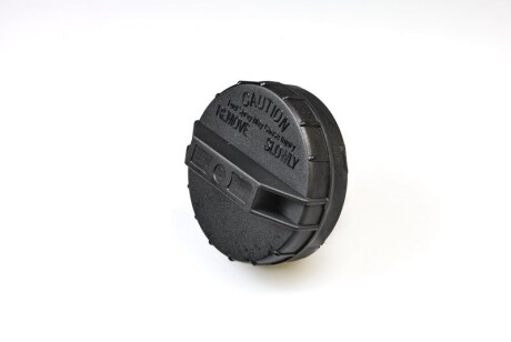 Кришка паливного бака (з ключем) VOLVO 240, 260, 440, 480, 740, 760 AUDI 100 C3, 100 C4, 200 C3, 80 B3, 80 B4, 90 B3, A2, A3, A4 B5, A4 B6, A6 C4, A6 C5, A8 D2, ALLROAD C5, CABRIOLET B3 08.74- - KOREA RK0000