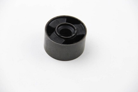 Фото 2 - Сайлентблок рычага LEMFORDER 10546 02 (1054602)