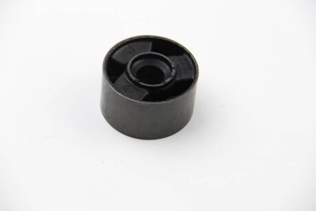 Фото 4 - Сайлентблок рычага LEMFORDER 10546 02 (1054602)