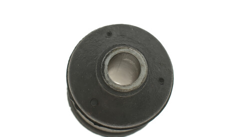 Фото 3 - Сайлентблок рычага LEMFORDER 12228 01 (1222801)