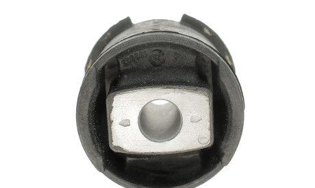 Фото 2 - Сайлентблок підрамника LEMFORDER 1330601