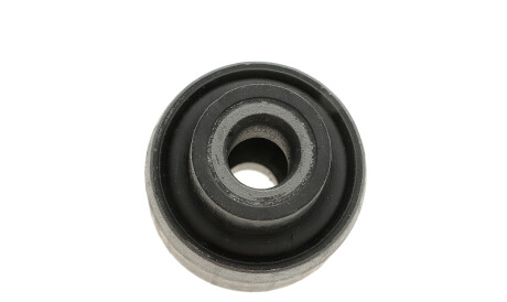 Фото 3 - Сайлентблок рычага LEMFORDER 30713 01 (3071301)