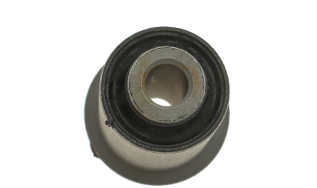 Фото 3 - Сайлентблок важеля LEMFORDER 4242601