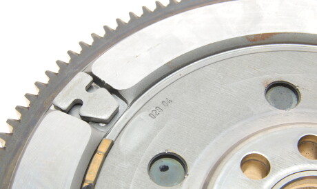 Фото 2 - Маховик LuK 415 0050 10 (415005010)