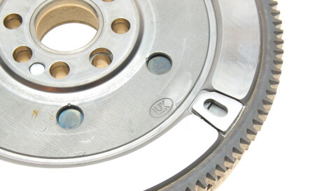 Фото 3 - Маховик LuK 415 0050 10 (415005010)