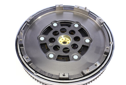 Фото 3 - Маховик LuK 415 0205 10 (415020510)