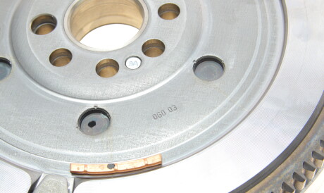 Фото 3 - Маховик LuK 415 0237 10 (415023710)