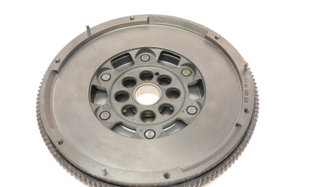 Фото 3 - Маховик LuK 415 0251 10 (415025110)