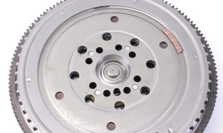 Фото 3 - Маховик LuK 415 0304 10 (415030410)