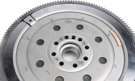 Фото 7 - Маховик LuK 415 0321 10 (415032110)