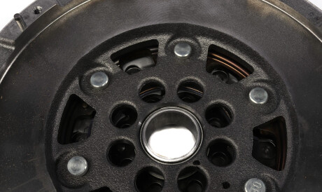 Фото 3 - Маховик LuK 415 0329 10 (415032910)