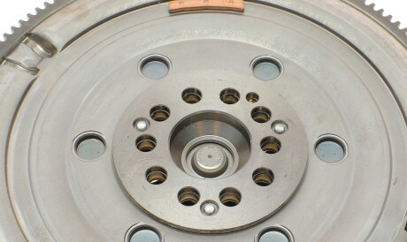 Фото 3 - Маховик LuK 415 0353 10 (415035310)