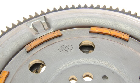 Фото 2 - Маховик LuK 415 0675 09 (415067509)