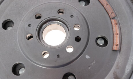 Фото 2 - Маховик LuK 415 0715 10 (415071510)