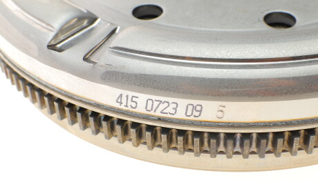 Фото 3 - Маховик LuK 415 0723 09 (415072309)