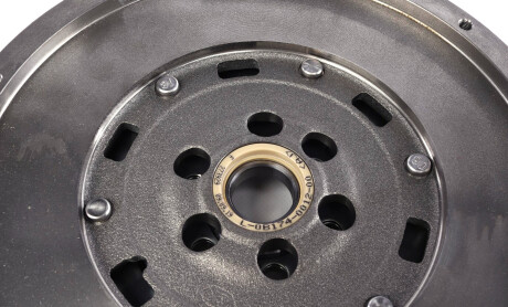 Фото 4 - Маховик LuK 415 0853 10 (415085310)