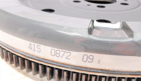 Фото 2 - Маховик LuK 415 0872 09 (415087209)