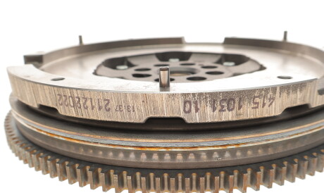 Фото 2 - Автозапчасть LuK 415 1031 10 (415103110)