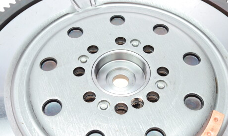 Фото 2 - Маховик LuK 415 1048 10 (415104810)