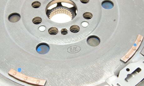 Фото 2 - Автозапчастина LuK 415 1049 09