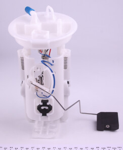 Фото 2 - Паливний насос MAGNETI MARELLI 313011313035