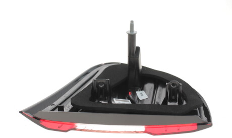 Фото 2 - Задній ліхтар MAGNETI MARELLI 714000028641