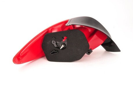 Фото 3 - Задний фонарь MAGNETI MARELLI 714025310801