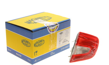 Задний фонарь - (3T5945108) MAGNETI MARELLI 714027061801