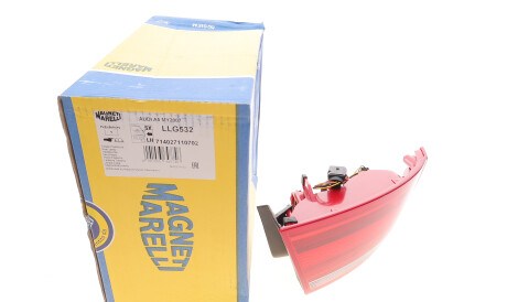 Фото 3 - Задний фонарь MAGNETI MARELLI 714027110702