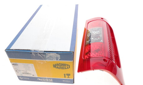 Фото 2 - Задний фонарь MAGNETI MARELLI 714028390701