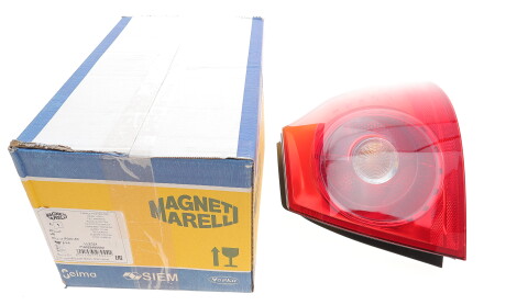 Фото 2 - Задний фонарь MAGNETI MARELLI 714028490802