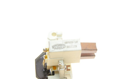 Фото 2 - Реле регулятор генератора MAGNETI MARELLI 940016002900