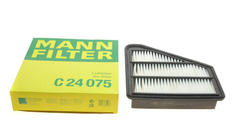 Фото 2 - Повітряний фільтр MANN C 24 075 (C24075)