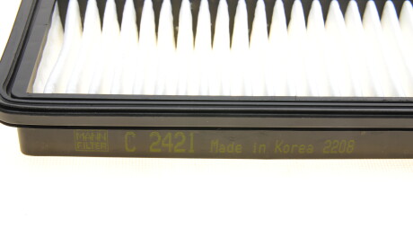 Фото 3 - Повітряний фільтр MANN C 2421 (C2421)