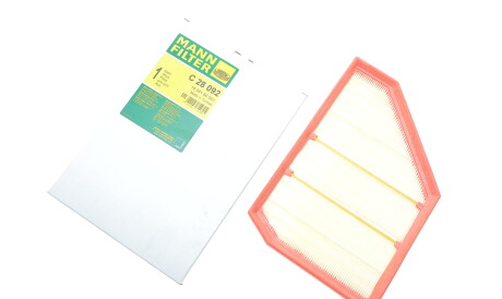 Фото 2 - Автозапчасть MANN C 28 092 (C28092)