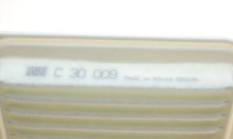 Фото 2 - Повітряний фільтр MANN C 30 009 (C30009)