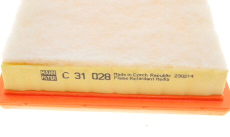Фото 3 - Повітряний фільтр MANN C 31 028 (C31028)