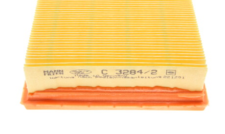 Фото 3 - Повітряний фільтр MANN C 3284/2 (C32842)