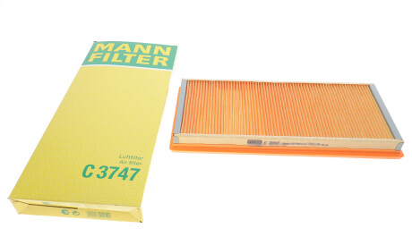 Фото 2 - Повітряний фільтр MANN C 3747 (C3747)