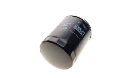 Фото 2 - Масляний фільтр MANN W 7037 (W7037)