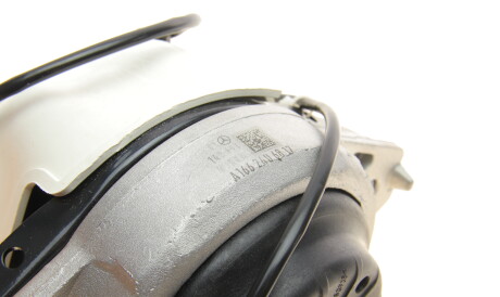 Фото 3 - Подушка двигуна MERCEDES-BENZ 1662406817