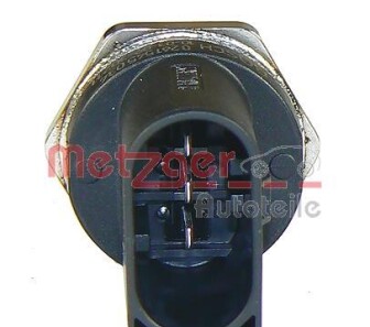 Фото 2 - Датчик давления топлива METZGER 0906136